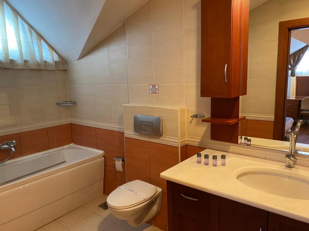 Hotel Triada Gayrettepe Stambuł